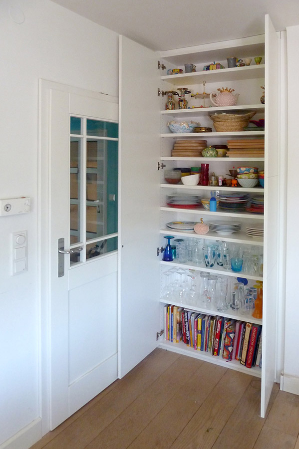Geschirrschrank R